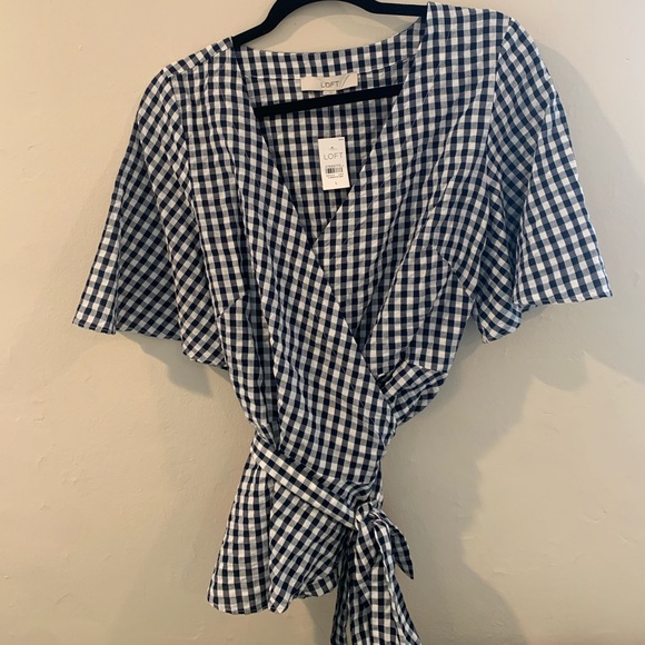 LOFT Gingham Wrap top in forever navy - Picture 4 of 7